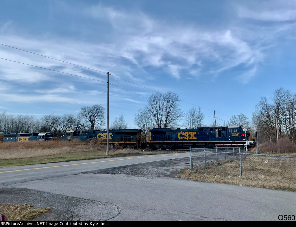 CSX 7252 on Q560